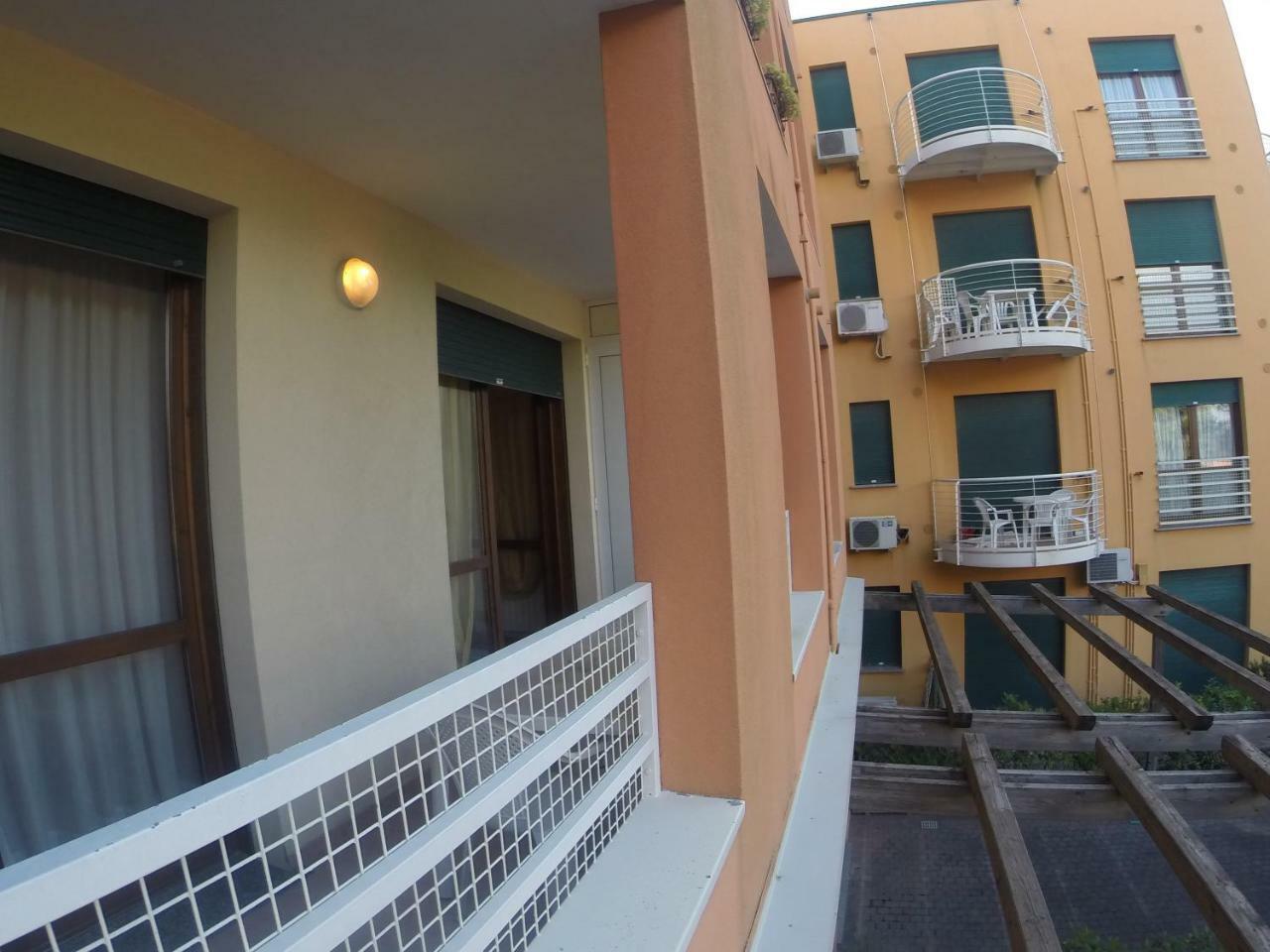 קוואלינו-טראפורטי Corallo Apartments מראה חיצוני תמונה